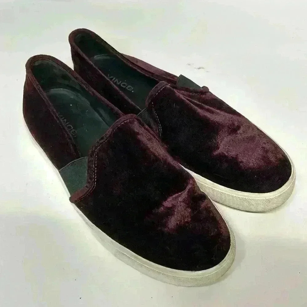 Vince size 7.5 purple velvet slip on shoes